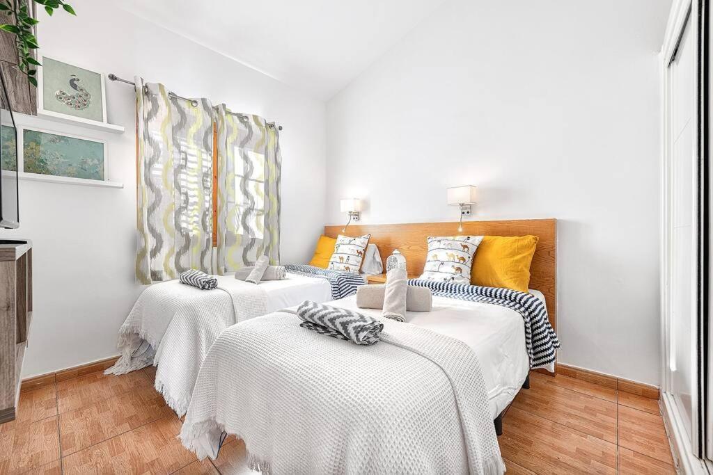 Bungalows Los Arcos 77 San Bartolomé Екстериор снимка
