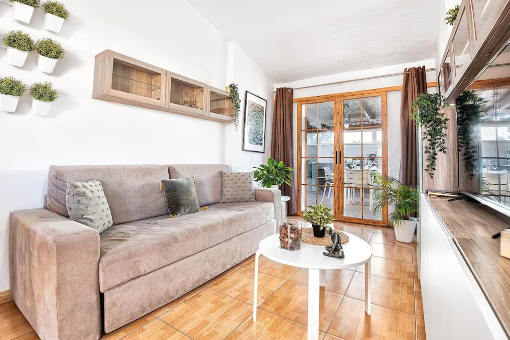 Bungalows Los Arcos 77 San Bartolomé Екстериор снимка