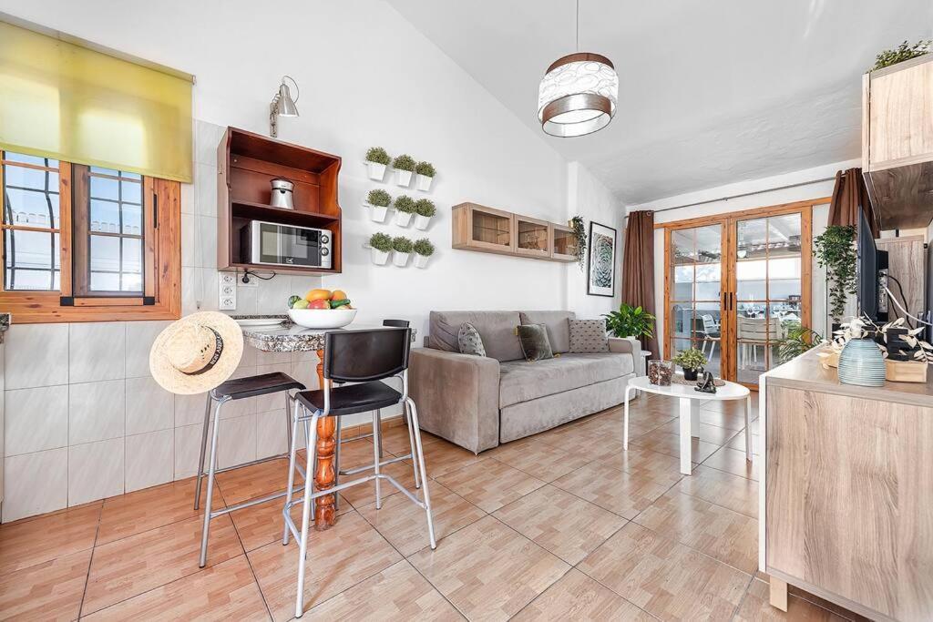 Bungalows Los Arcos 77 San Bartolomé Екстериор снимка